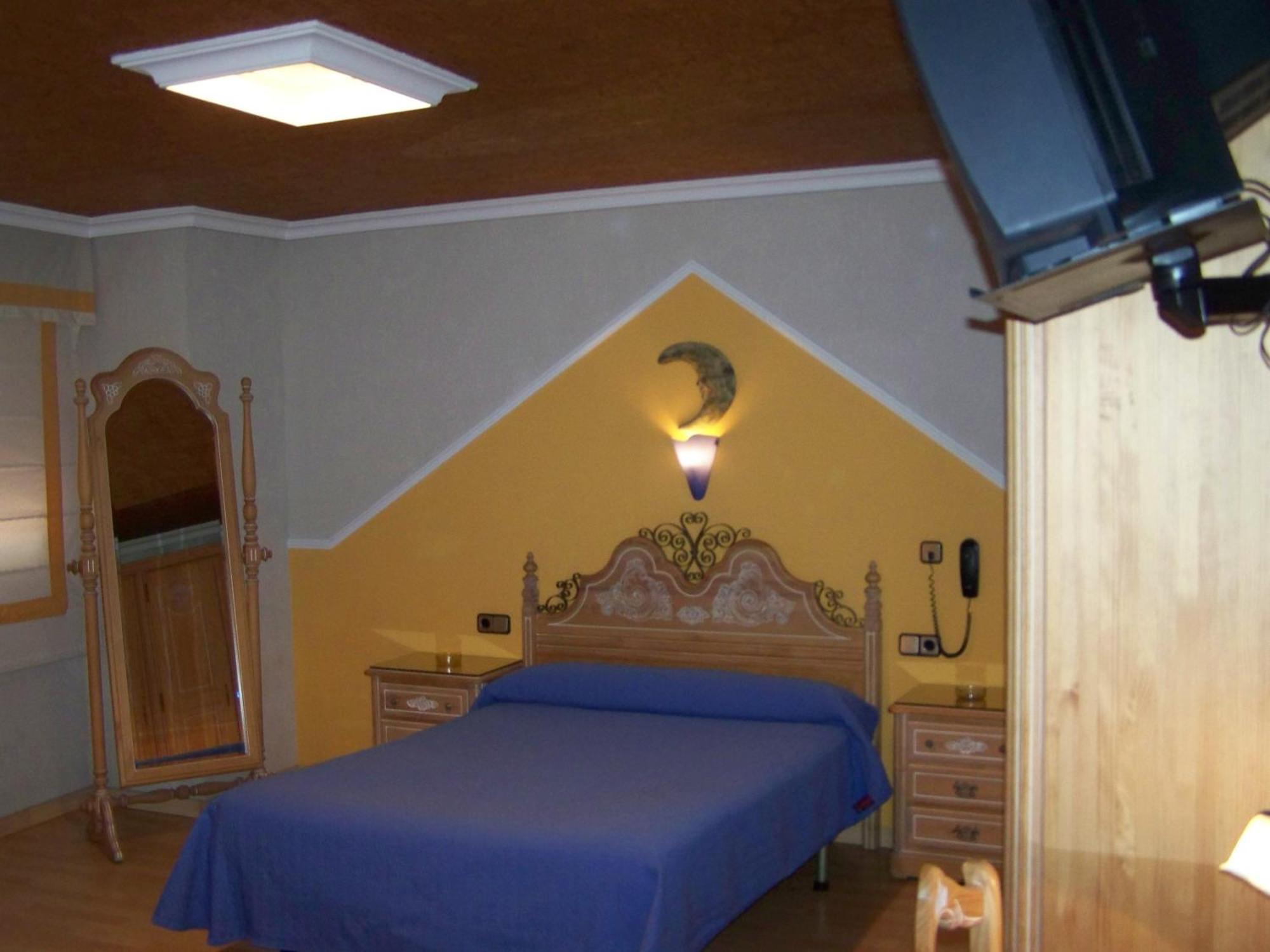 Hostal la Campana Motril Exterior foto